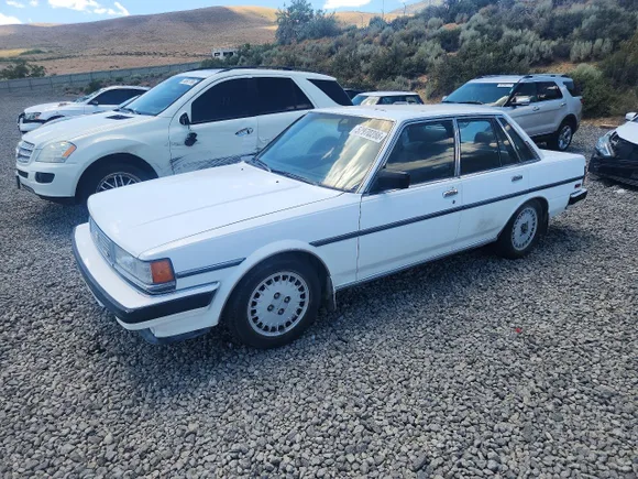 1986 Toyota Cressida, VIN JT2MX73E3G0058068 — Minor dents and scratches