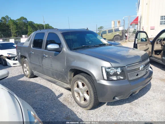 2008 Chevrolet Avalanche 3LT, VIN 3GNFK123X8G142386 — Water / flood