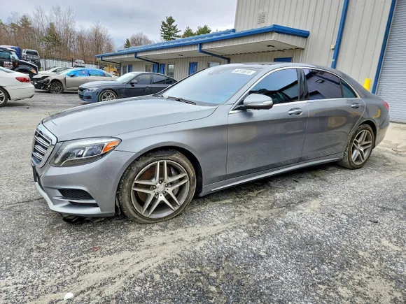 2015 Mercedes-Benz S 550, VIN WDDUG8FB7FA092737 — Undercarriage