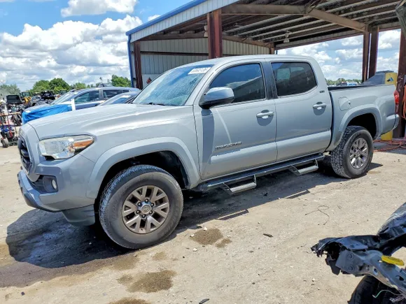 2019 Toyota Tacoma TRD Sport, VIN 5TFAZ5CN2KX074612 — Rear end
