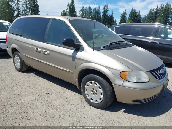 2002 Chrysler Town & Country LX, VIN 2C4GP44332R729253 — Normal wear
