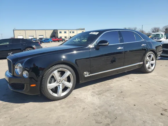 2016 Bentley Mulsanne, VIN SCBBG7ZH6GC001557 — Rear end