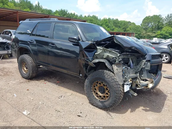 2019 Toyota 4Runner TRD Off Road Premium, VIN JTEBU5JR2K5665166 — Front end