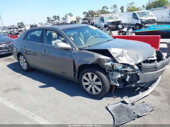 2007 Toyota Avalon XLS, VIN 4T1BK36B47U198738 — Front end
