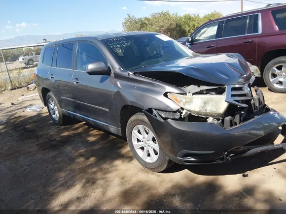 2011 Toyota Highlander SE, VIN 5TDZK3EH7BS028346 — Front end
