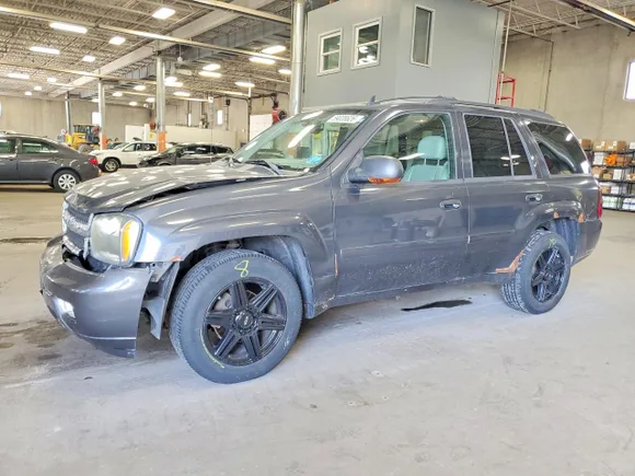 2007 Chevrolet TrailBlazer LT, VIN 1GNDT13SX72255059 — Front end