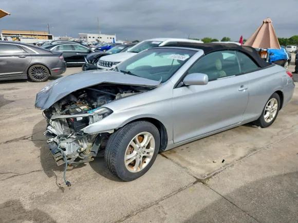 2007 Toyota Solara SLE, VIN 4T1FA38P17U135352 — Front end