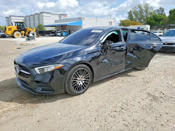 2022 Mercedes-Benz A 220, VIN W1K3G4EB9NJ339972 — Side