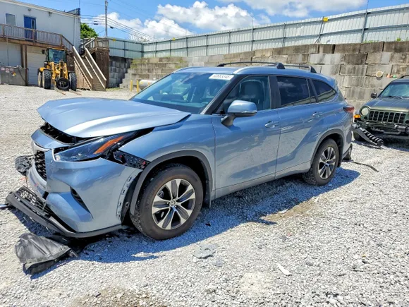 2024 Toyota Highlander XLE, VIN 5TDKDRBH2RS551951 — Undercarriage