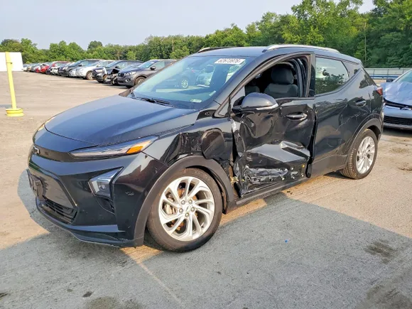 2023 Chevrolet Bolt EUV LT, VIN 1G1FY6S00P4166257 — Side
