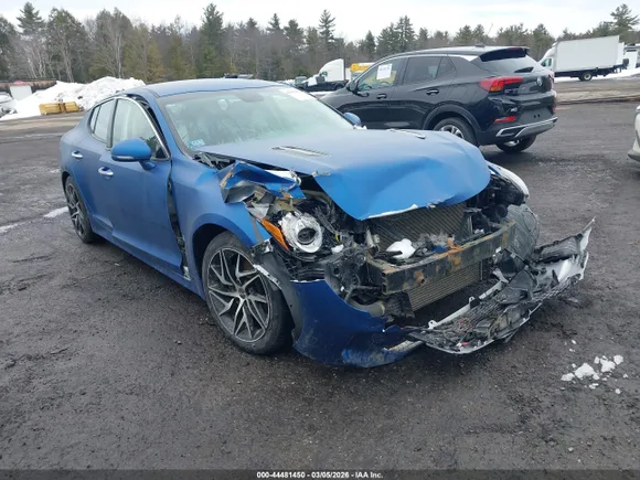 2018 Kia Stinger, VIN KNAE15LAXJ6011734 — Front end