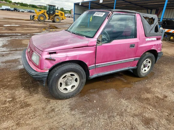1993 Geo Tracker, VIN 2CNBJ18U8P6930342 — Side