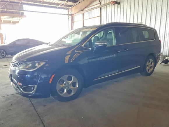 2018 Chrysler Pacifica Hybrid Limited, VIN 2C4RC1N79JR230136 — Vandalism