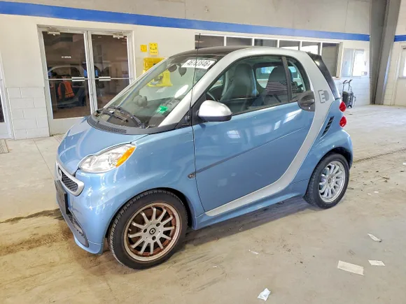 2014 Smart fortwo Passion, VIN WMEEJ9AA4EK756300 — Механическое