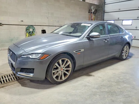 2016 Jaguar XF 35t Prestige, VIN SAJBK4BV0GCY12993 — Rear end