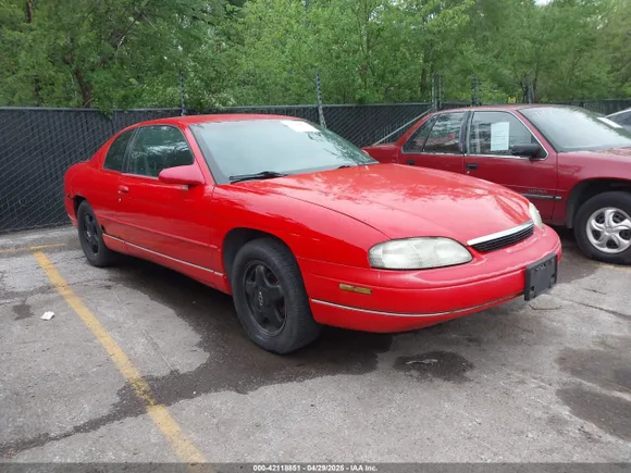 1999 Chevrolet Monte Carlo LS, VIN 2G1WW12M2X9283895 — Normal wear