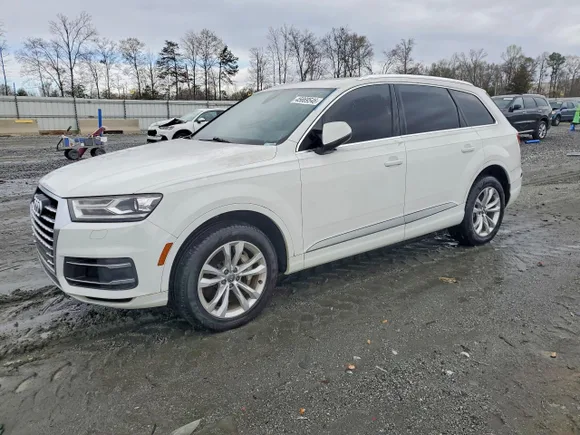 2018 Audi Q7 Premium Plus, VIN WA1LAAF7XJD034262 — Burn