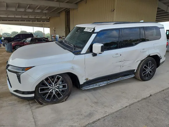 2025 Lexus GX 550 Premium+, VIN JTJTBCDX5S5063839 — Side