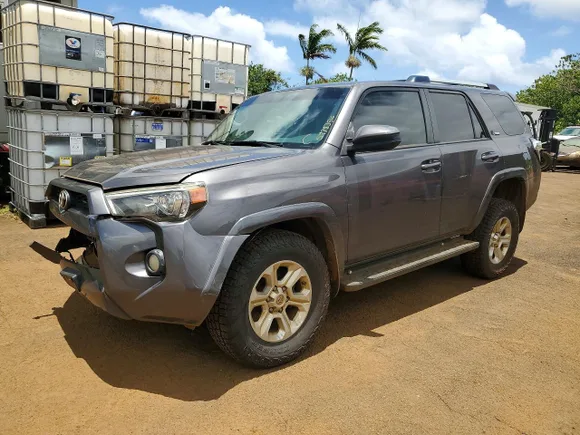 2019 Toyota 4Runner SR5 Premium, VIN JTEBU5JRXK5665609 — Front end