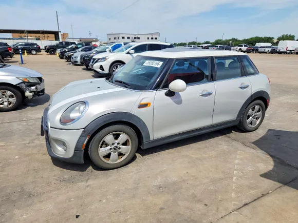 2017 MINI Hardtop 4 Door Cooper, VIN WMWXU1C59H2E17410 — Front end