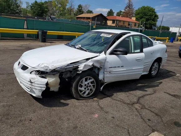 2001 Pontiac Grand Am SE1, VIN 1G2NF52E61M542146 — Front end