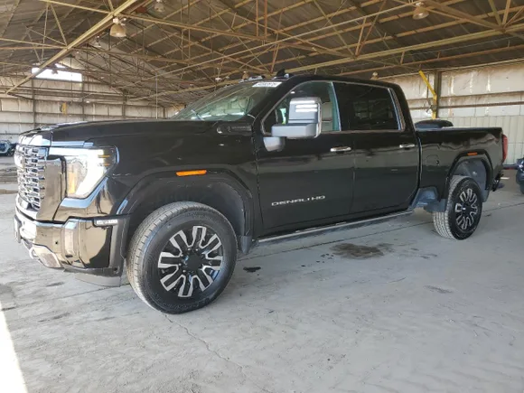 2024 GMC Sierra 2500HD Denali Ultimate, VIN 1GT49XEY2RF126272 — Prior damage history