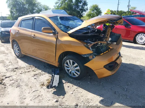 2010 Toyota Matrix, VIN 2T1KU4EE0AC322122 — Front end