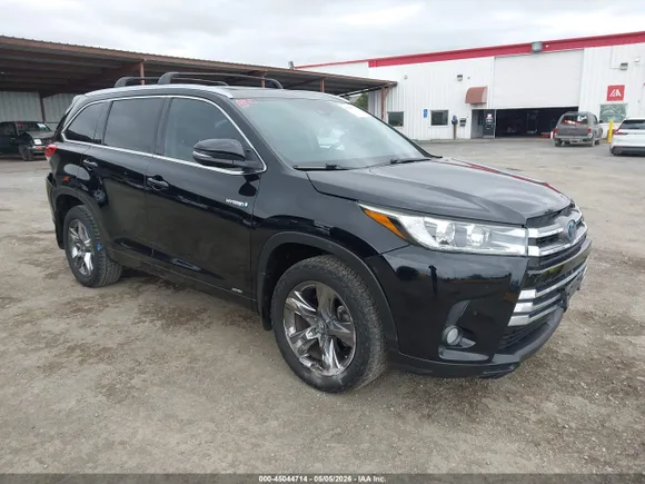 2018 Toyota Highlander Hybrid Limited, VIN 5TDDGRFH9JS043054 — Rear end