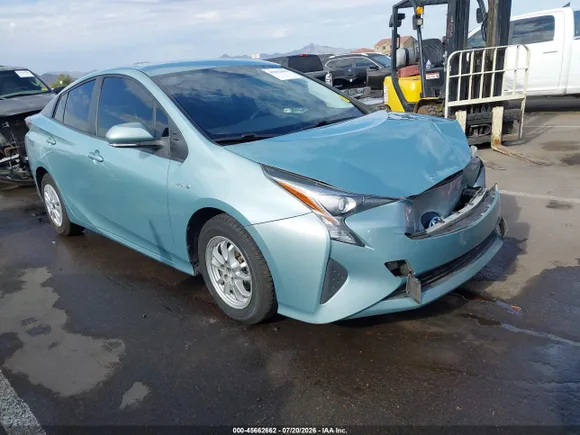 2016 Toyota Prius Two, VIN JTDKBRFU7G3007294 — Front end