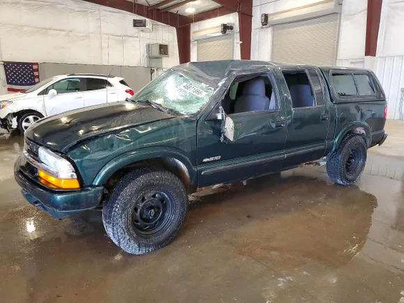 2004 Chevrolet S-10 LS, VIN 1GCDT13X14K119726 — Roof