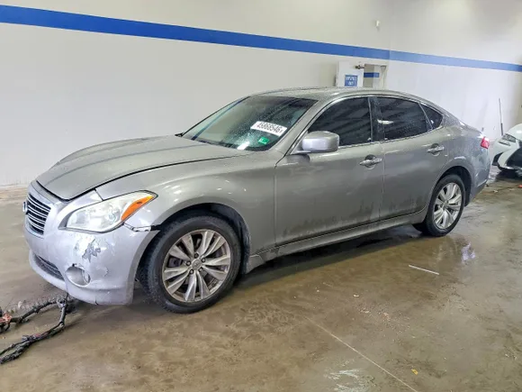 2011 Infiniti M, VIN JN1BY1AR5BM375336 — Front end