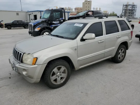 2007 Jeep Grand Cherokee Overland, VIN 1J8HR68297C667300 — Front end