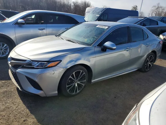 2020 Toyota Camry SE, VIN 4T1G11AK1LU953844 — All over