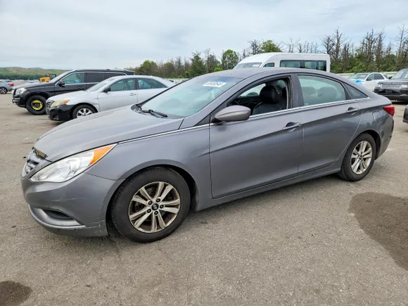 2011 Hyundai Sonata GLS, VIN 5NPEB4AC8BH076541 — Minor dents and scratches