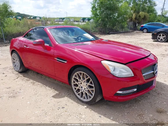 2012 Mercedes-Benz SLK 350, VIN WDDPK5HA7CF012494 — Roof
