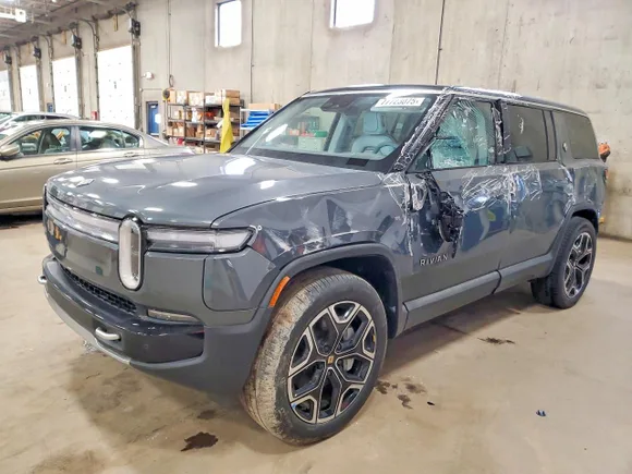 2025 Rivian R1S Adventure, VIN 7PDSGBBA3SN069267 — Rollover