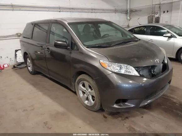 2017 Toyota Sienna L, VIN 5TDZZ3DCXHS802762 — Side