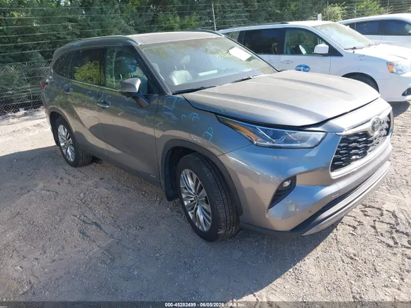 2026 Toyota Highlander Hybrid Platinum, VIN 5TDEBRCH6TS705666 — Hail