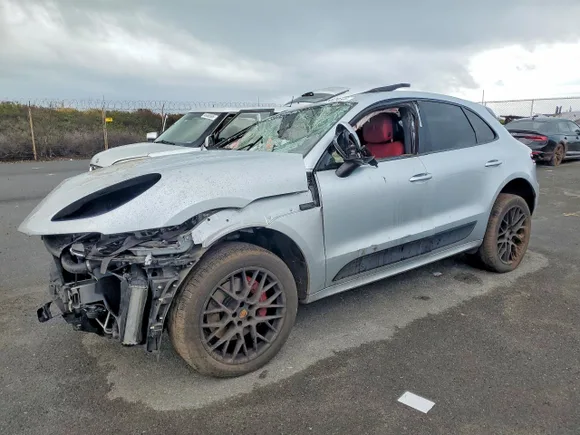2018 Porsche Macan GTS, VIN WP1AG2A53JLB61219 — Rollover