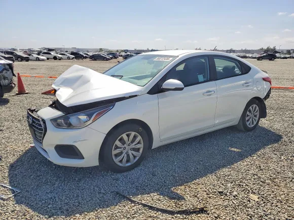2020 Hyundai Accent SE, VIN 3KPC24A64LE112877 — Front end