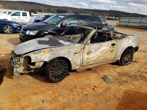 2002 Maserati Spyder, VIN ZAMBB18A620006874 — Burn
