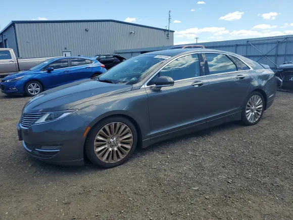 2016 Lincoln MKZ, VIN 3LN6L2J98GR622300 — Side