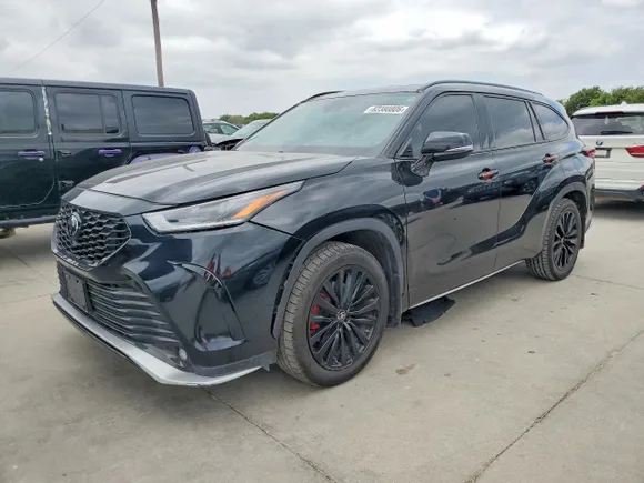 2024 Toyota Highlander XLE, VIN 5TDKDRAHXRS541914 — Normal wear