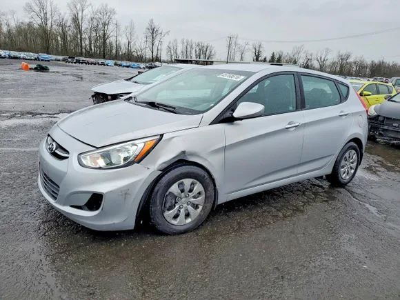 2017 Hyundai Accent SE, VIN KMHCT5AE2HU327267 — Side
