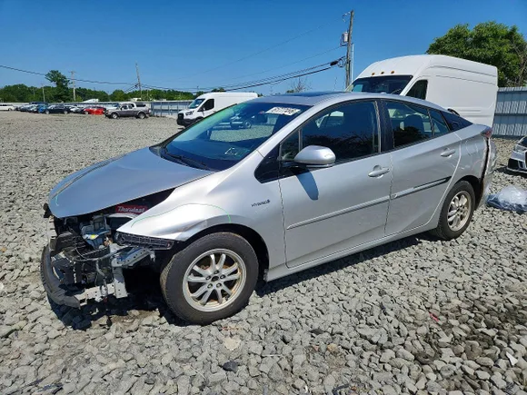 2016 Toyota Prius Four Touring, VIN JTDKARFU6G3519759 — Front end