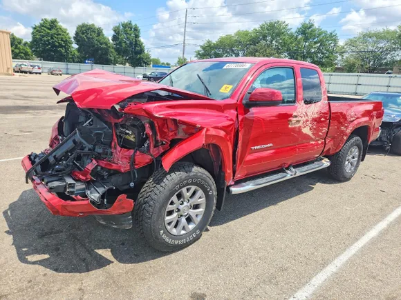2019 Toyota Tacoma SR, VIN 5TFSZ5AN9KX172818 — Front end