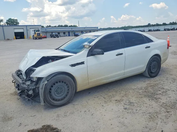 2014 Chevrolet Caprice Police Police, VIN 6G3NS5U26EL971571 — Front end