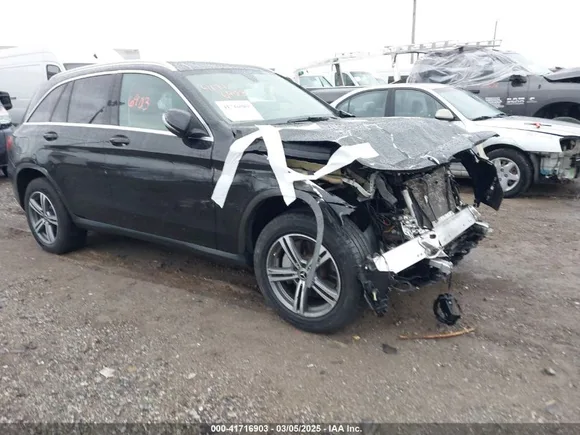 2020 Mercedes-Benz GLC 300, VIN WDC0G8DBXLF712100 — Front end