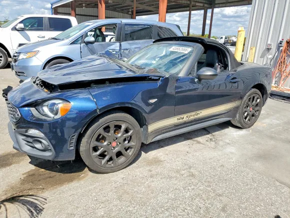 2018 FIAT 124 Spider Classica, VIN JC1NFAEK4J0138854 — Front end