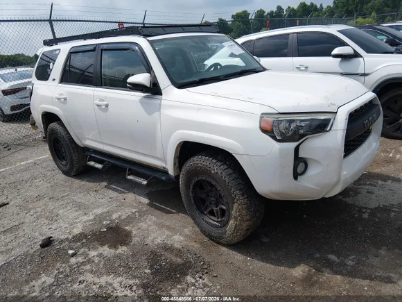 2019 Toyota 4Runner TRD Off Road Premium, VIN JTEBU5JR4K5666853 — Side